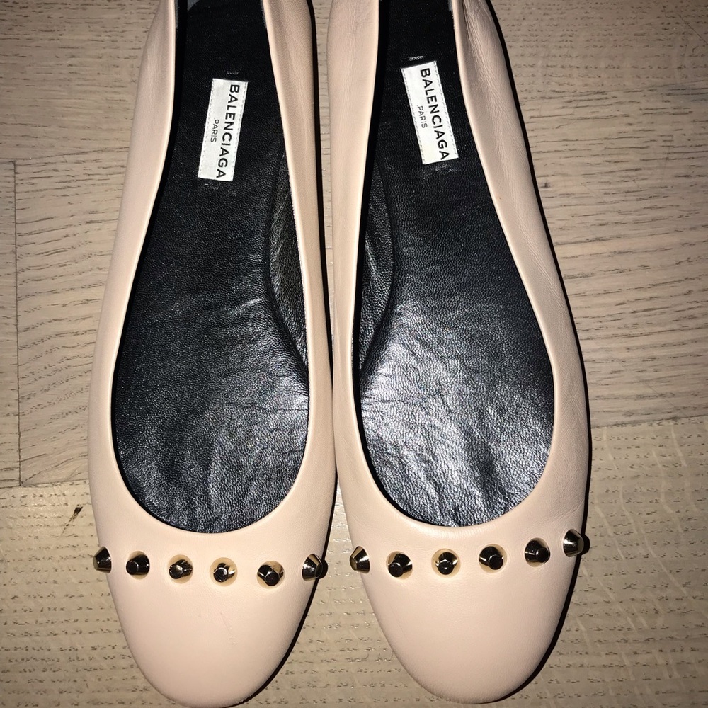 Balenciaga Nude Flats - Picture 4 of 4